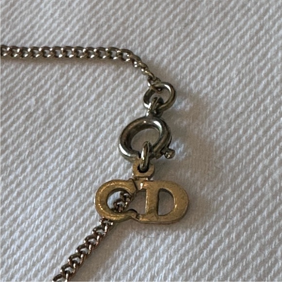 Christian Dior Heart Pendent Necklace - Picture 3 of 12